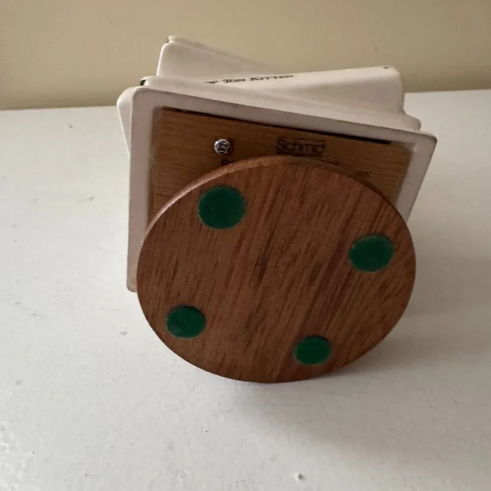 1985 Beatrix Potter Rotating Music Box Jeremy Fisher Frog Fishing Schmid